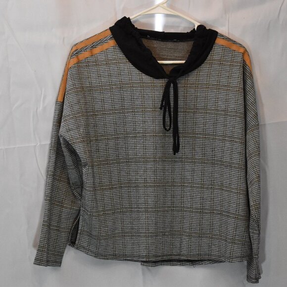 None Tops - Unbranded Cropped Hoodie Medium